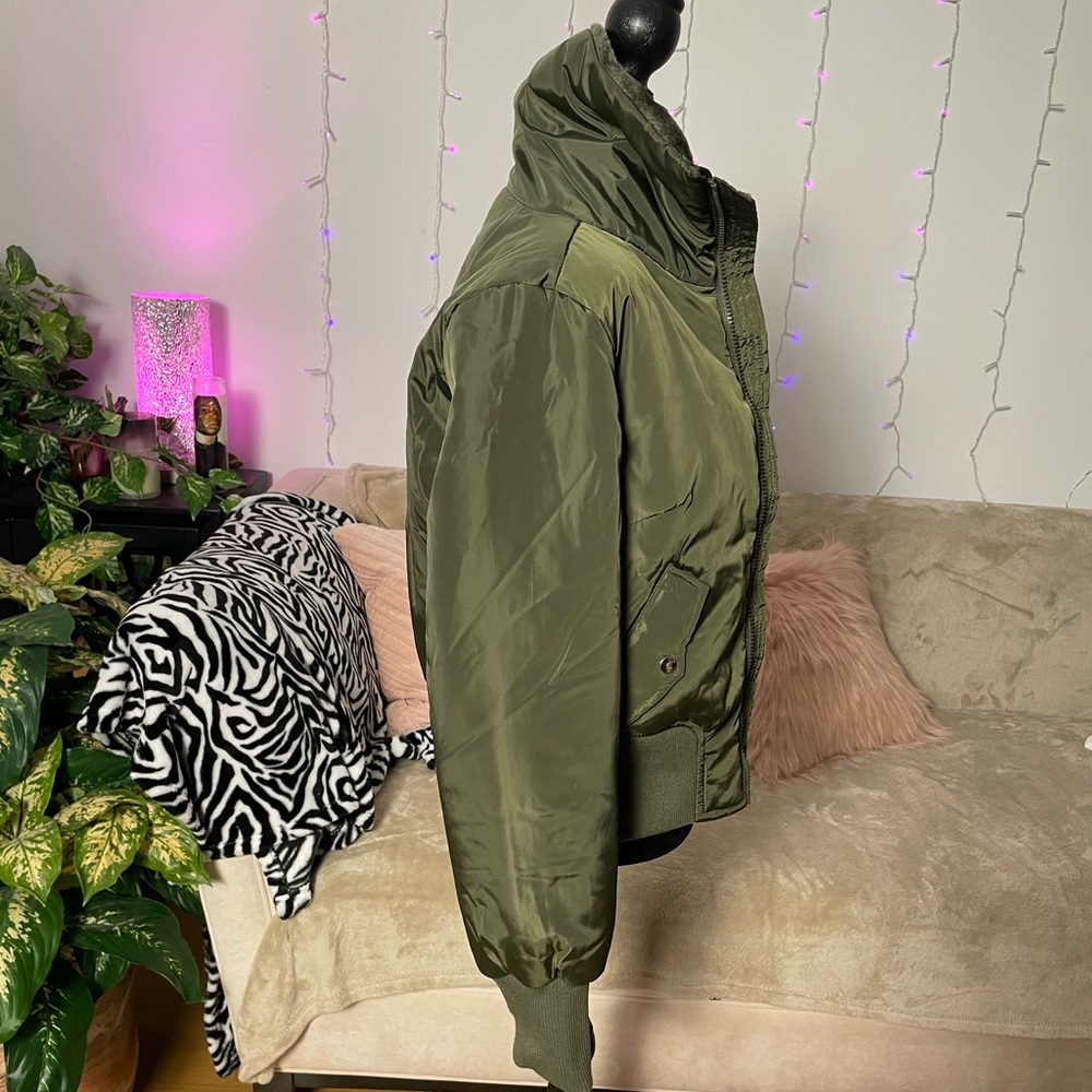 Olive bomber jacket - Picture 3 of 6